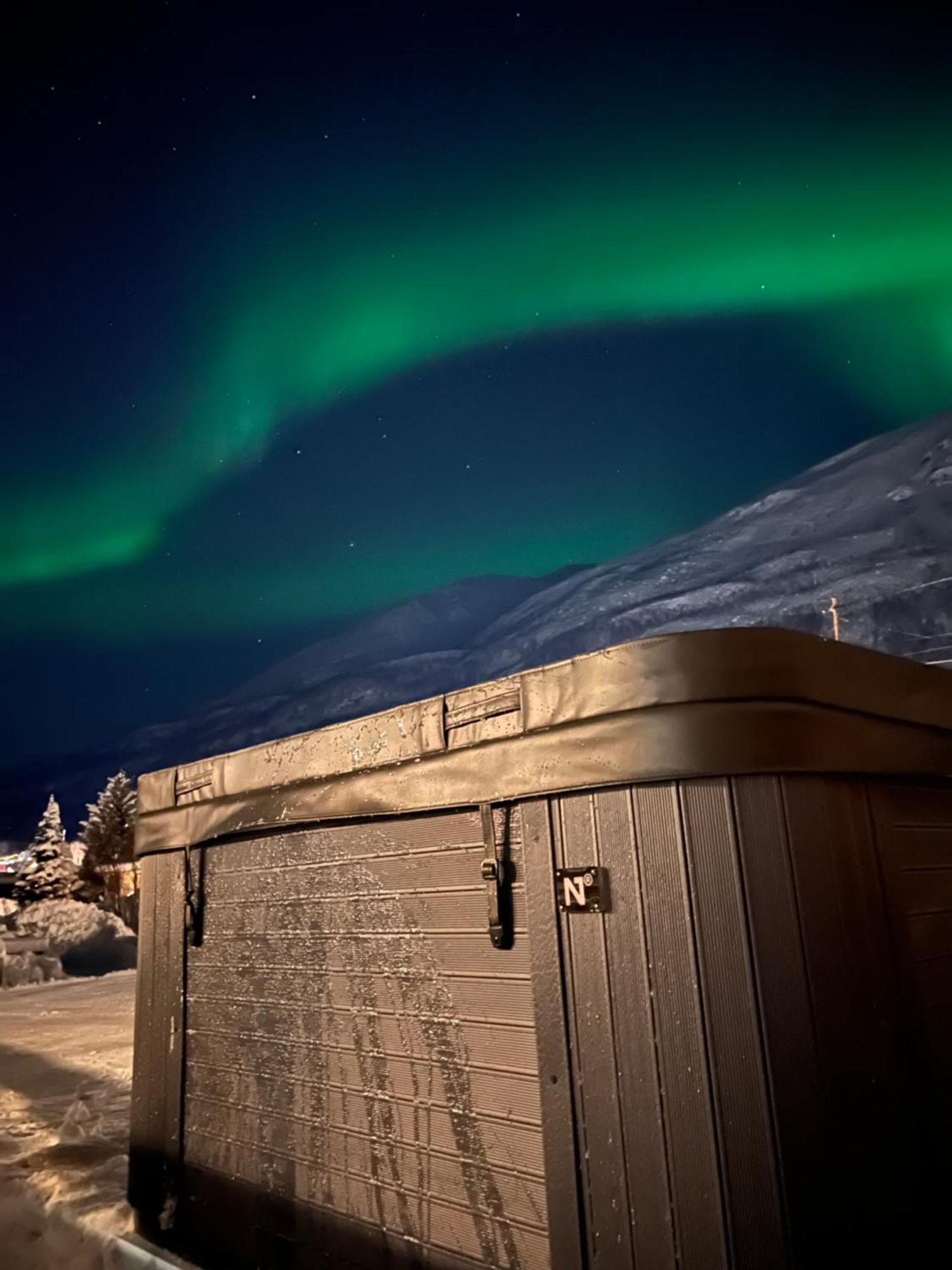 Alpan Apartments, Lyngenfjord Olderdalen Екстер'єр фото