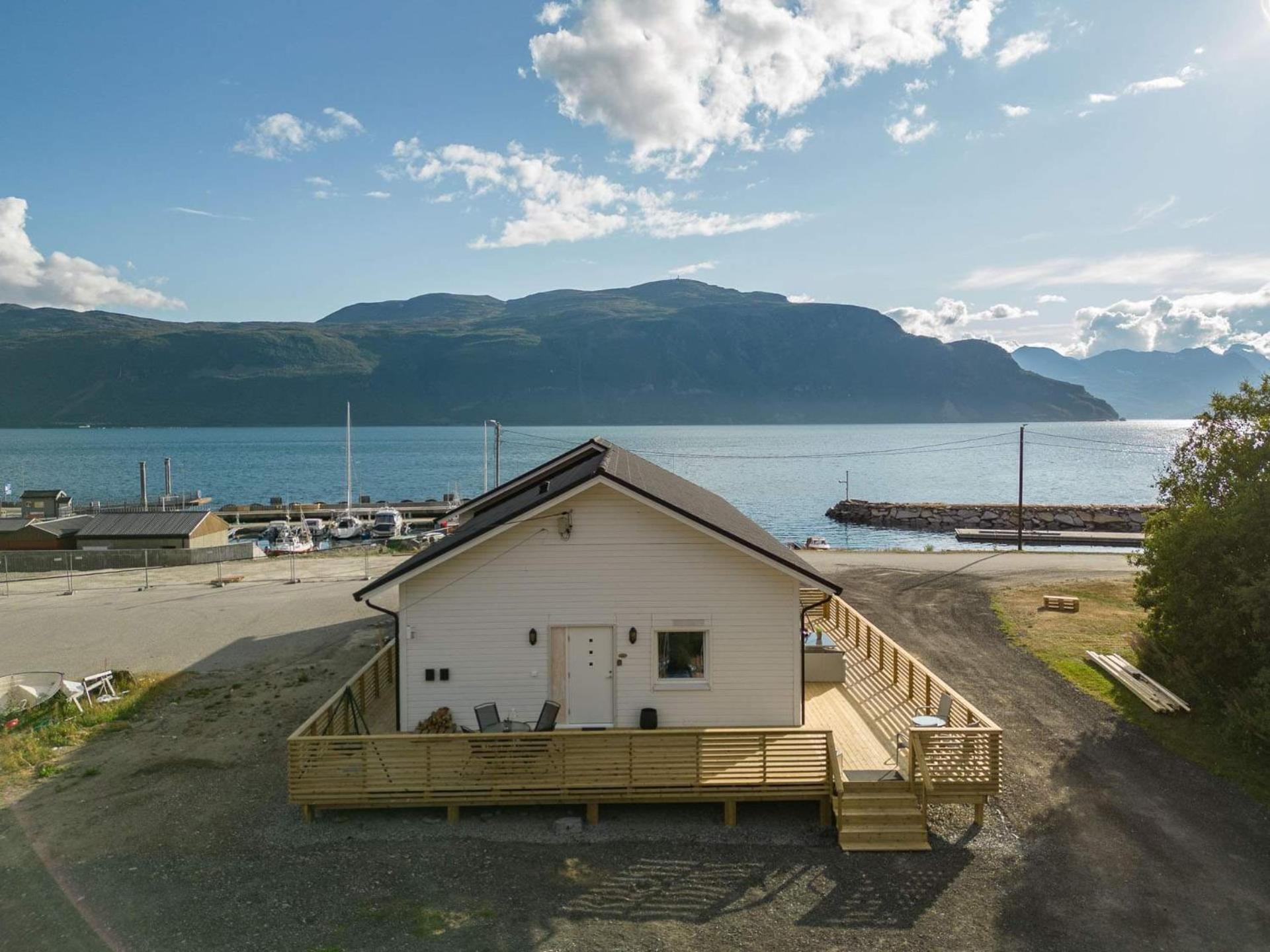 Alpan Apartments, Lyngenfjord Olderdalen Екстер'єр фото