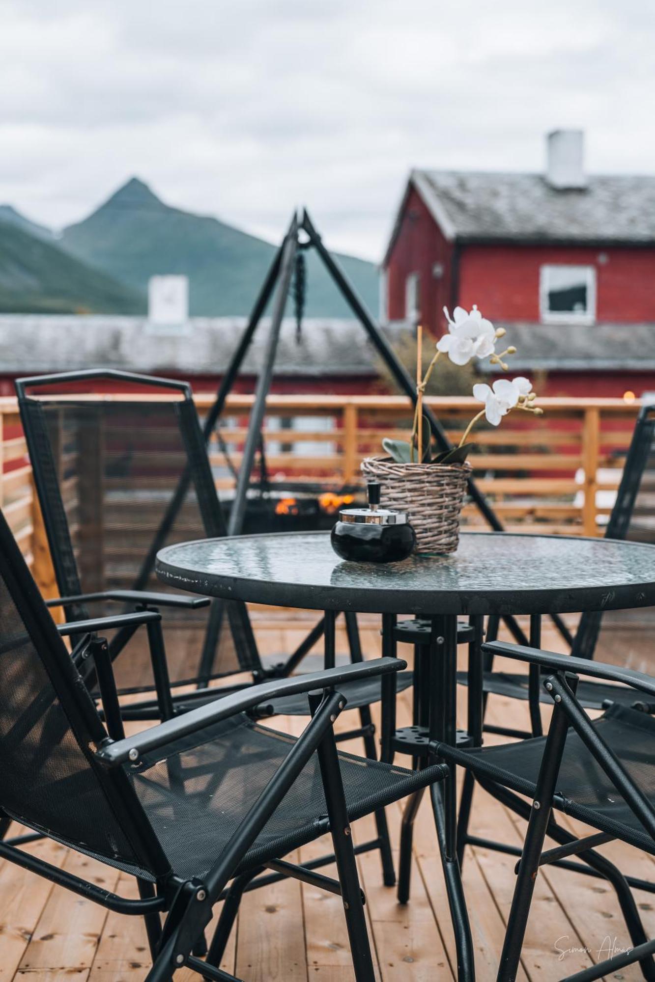 Alpan Apartments, Lyngenfjord Olderdalen Екстер'єр фото