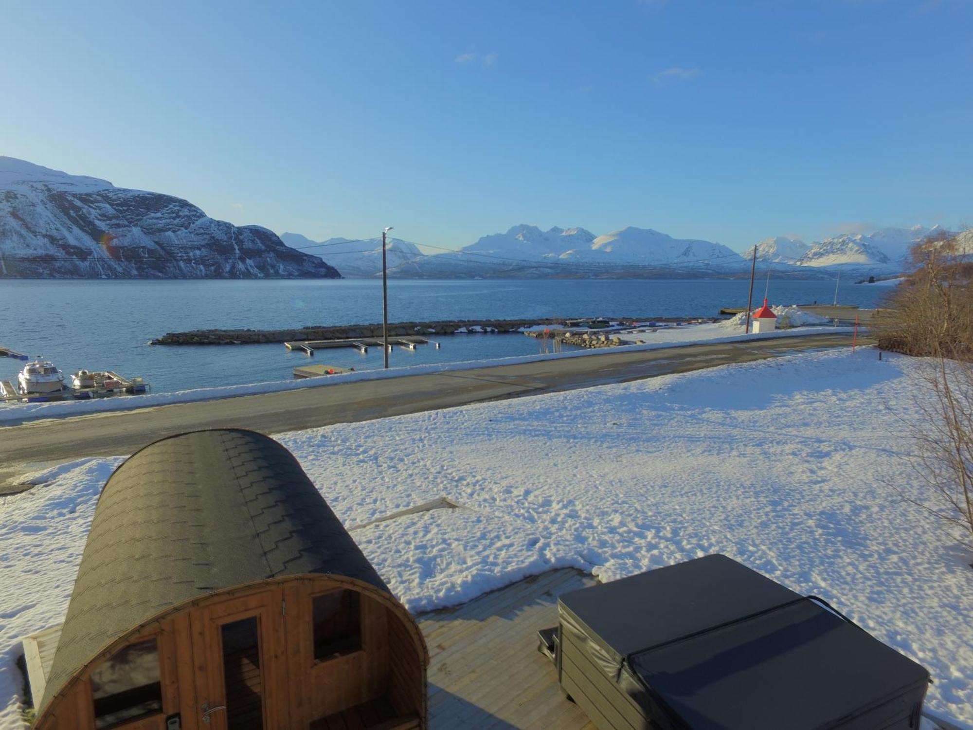Alpan Apartments, Lyngenfjord Olderdalen Екстер'єр фото
